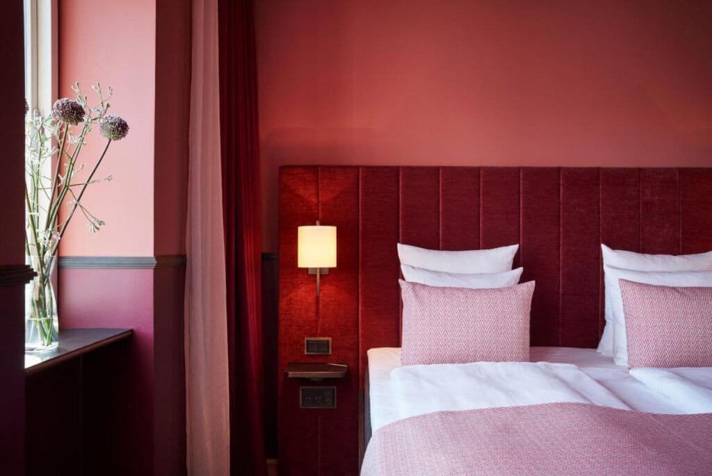 Wide Hotel