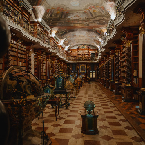 The Baroque Library