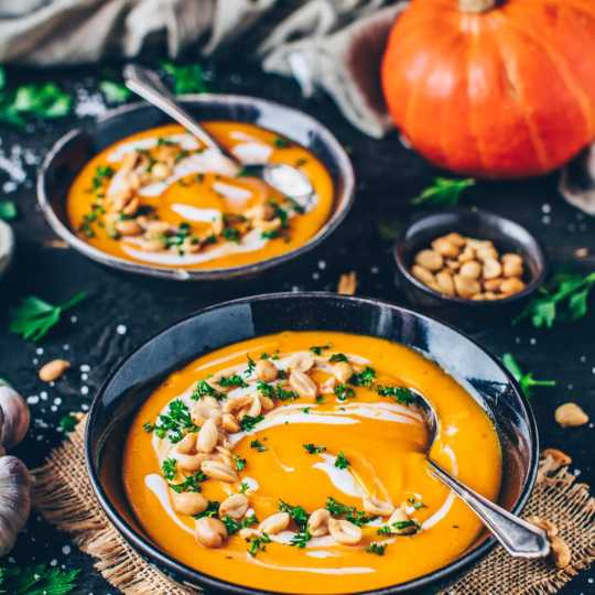 Pumpkin soup - eco-friendly halloween