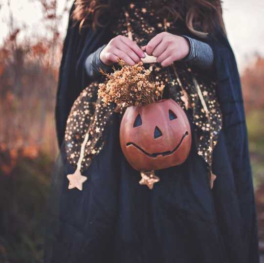 Halloween costumes - eco-friendly halloween