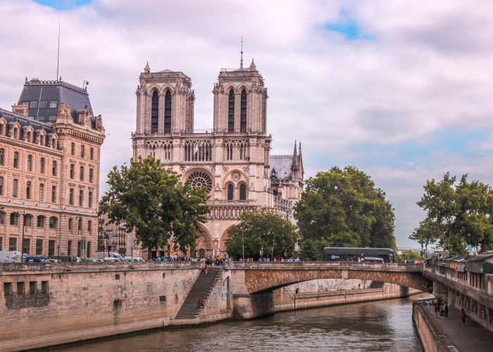 most famous buildings in the world - notre dame cathedral